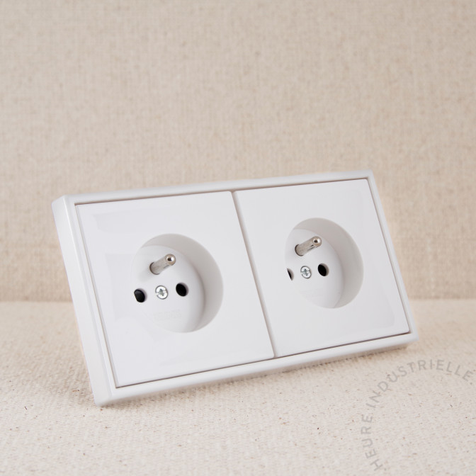 Prise courant 2P+T double Jung LS 990 blanc brillant