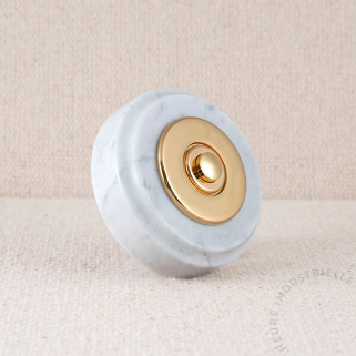 MARBRE BLANC ROND 75X20mm BOUTON ET COLLERETTE LISSE OR