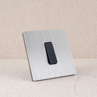 Interrupteur simple Modelec M nickel brossé touche noire