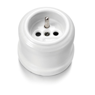 Prise 2P+T porcelaine blanche